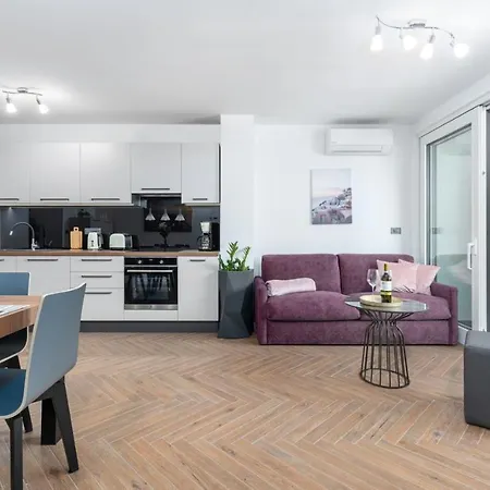 Apartment Barbara, 300m From The Sea