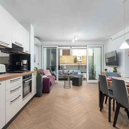 Apartment Barbara, 300m From The Sea